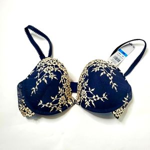 Wacoal Black with Cream Lace Floral Detail - 36C Underwire Contour Bra